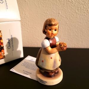 Hummel Vintage "For Mother" #257 Figurine